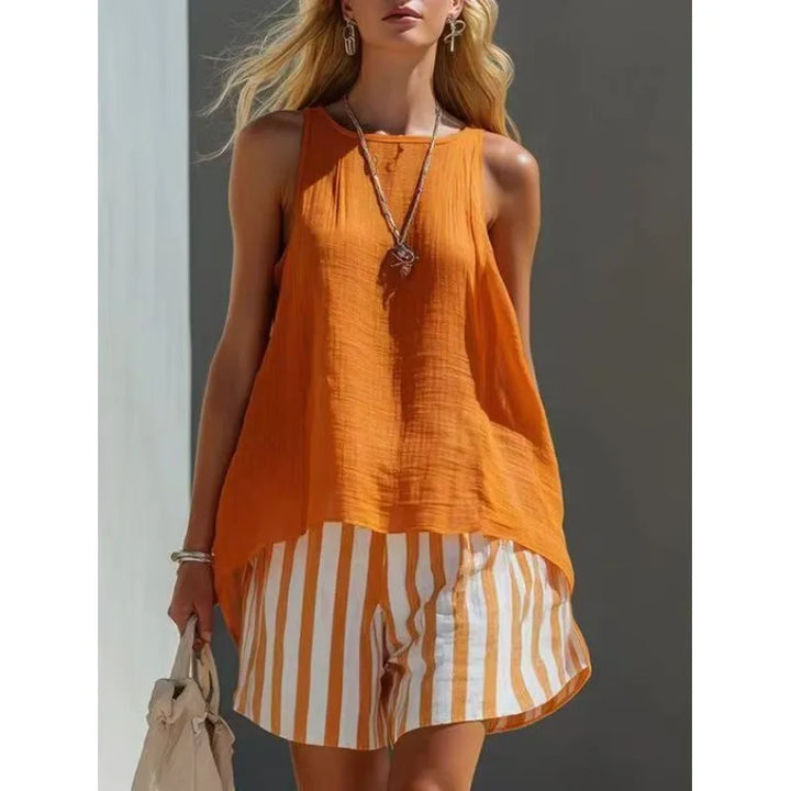Women's two-piece outfit: comfortable sleeveless tank top & stylish striped shorts. Ideal for casual summer fashion.
