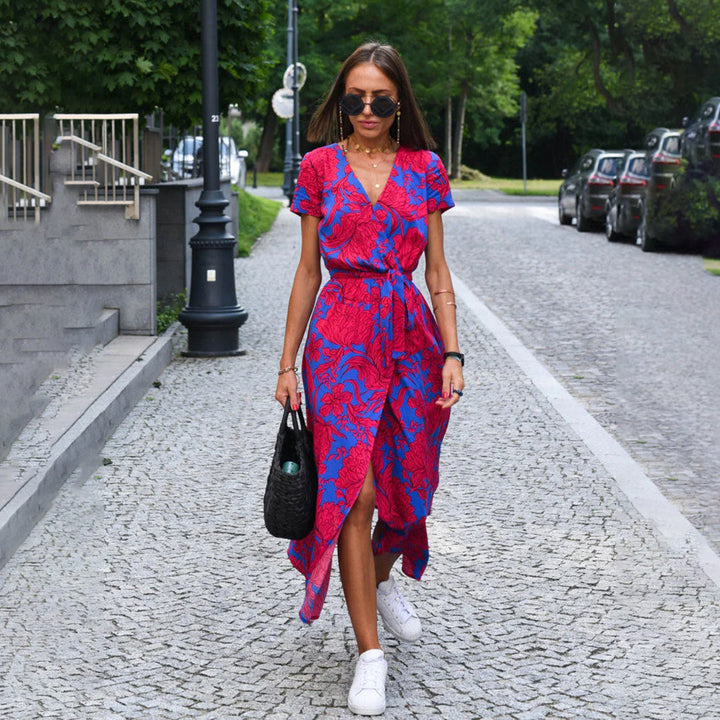 Women's casual summer dress with elegant puff sleeves, perfect for everyday wear.