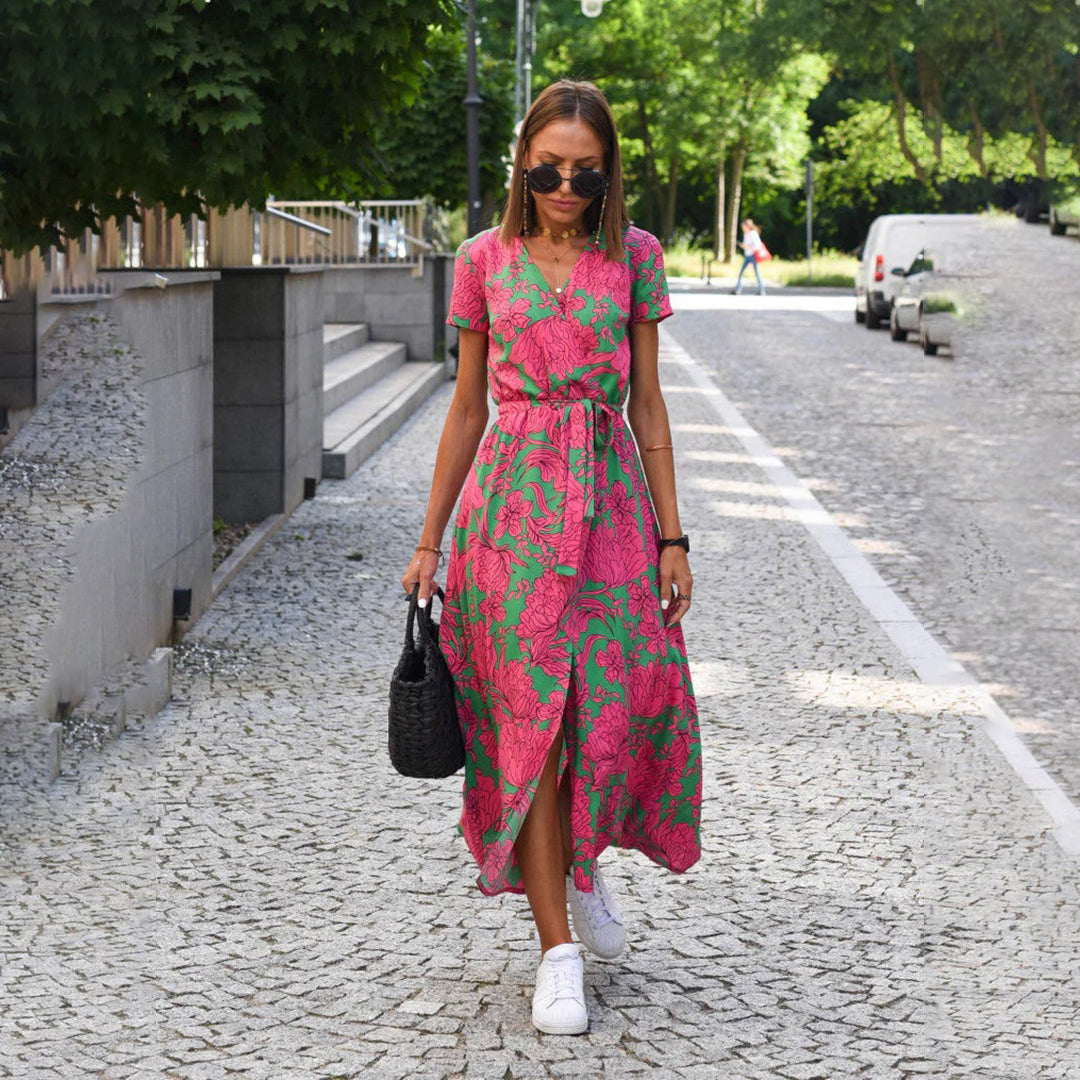 Floral women's casual dress with puff sleeves, ideal for spring and summer fashion.