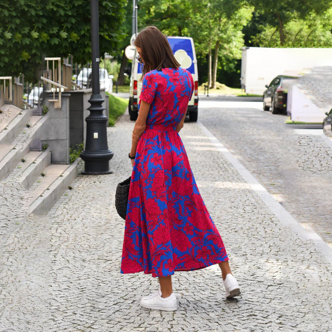 Versatile women's casual dress, perfect for summer outings, featuring delicate puff sleeves.