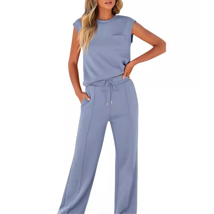 Plus size women's summer lounge set. Soft fabric, relaxed fit two-piece outfit for comfortable, casual everyday wear.