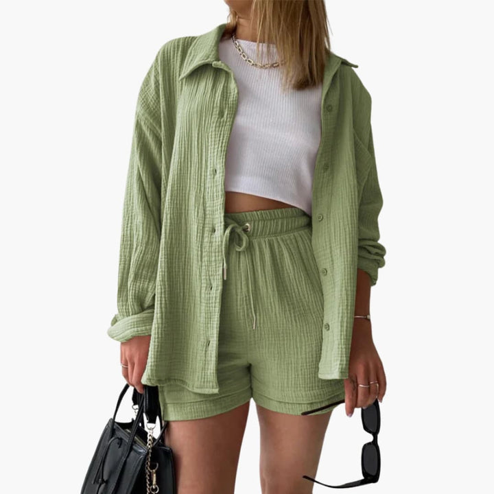 Effortless women's two-piece casual set with a flattering relaxed fit.