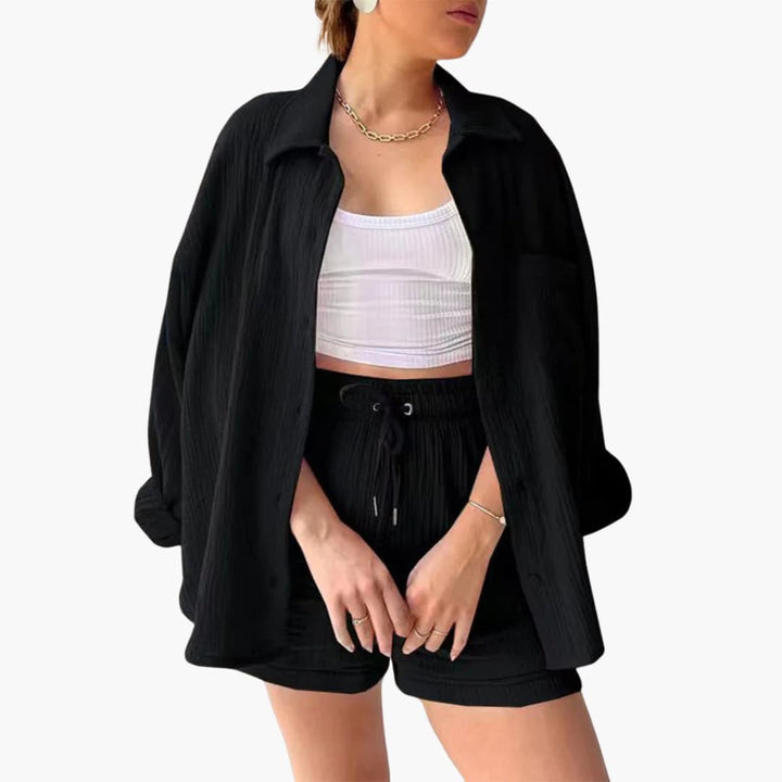 Fashionable women's casual two-piece, comfortable and breathable for warm weather.