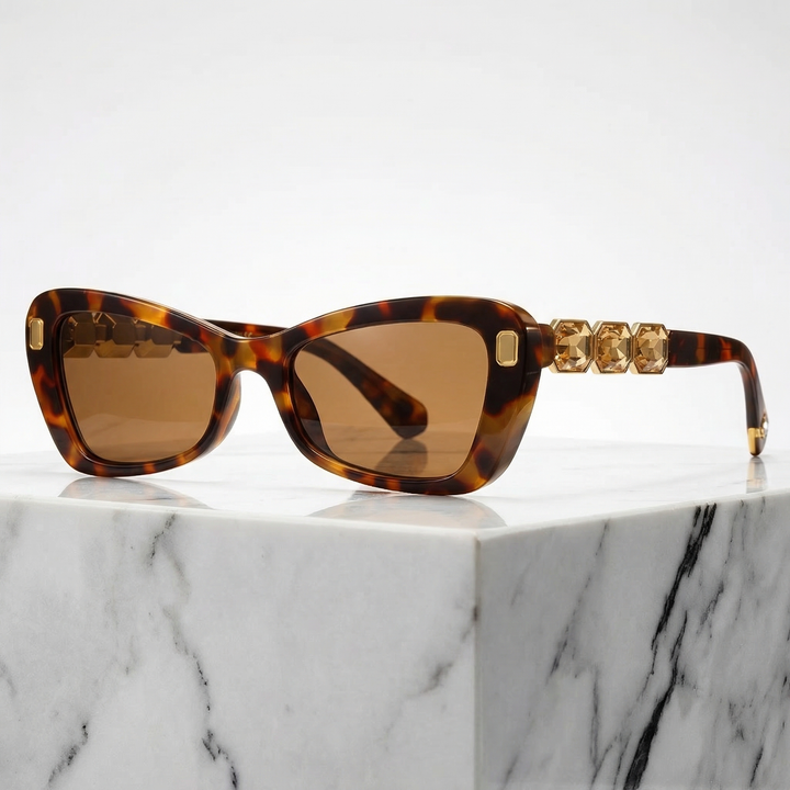 Travel-ready women's cat-eye sunglasses. UV400 protection for stylish, safe eyewear on the go.