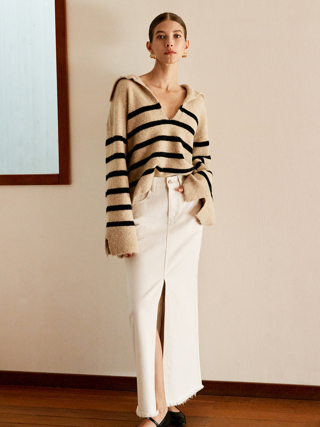 Soft women's oversized striped sweater, a warm & cozy knit perfect for autumn casual wear.