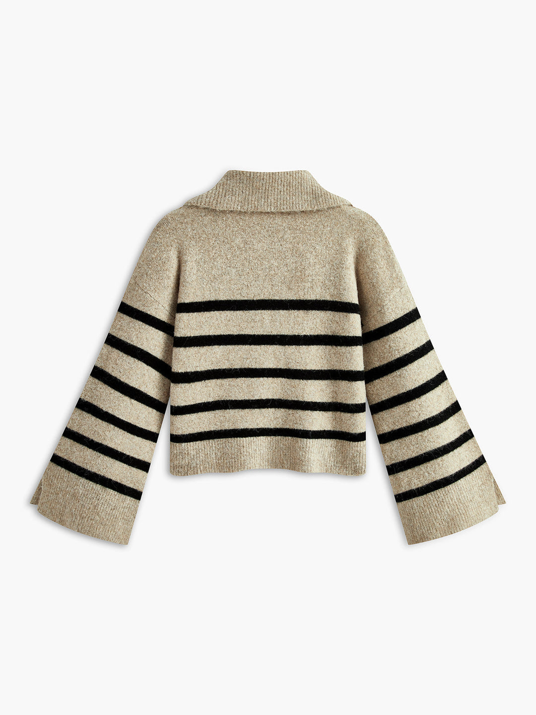 Cozy & warm women's oversized striped sweater with a relaxed fit for ultimate winter comfort.