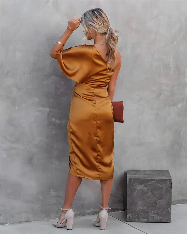 Women's Celina trendy evening gown, perfect for parties & formal occasions. Elegant long maxi dress.