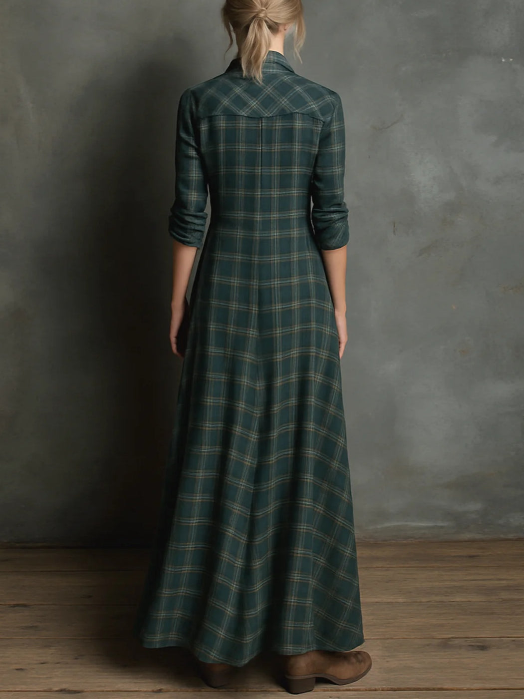 Elegant casual women's checkered button-front maxi dress. Features a sophisticated lapel and long sleeves, great for everyday.