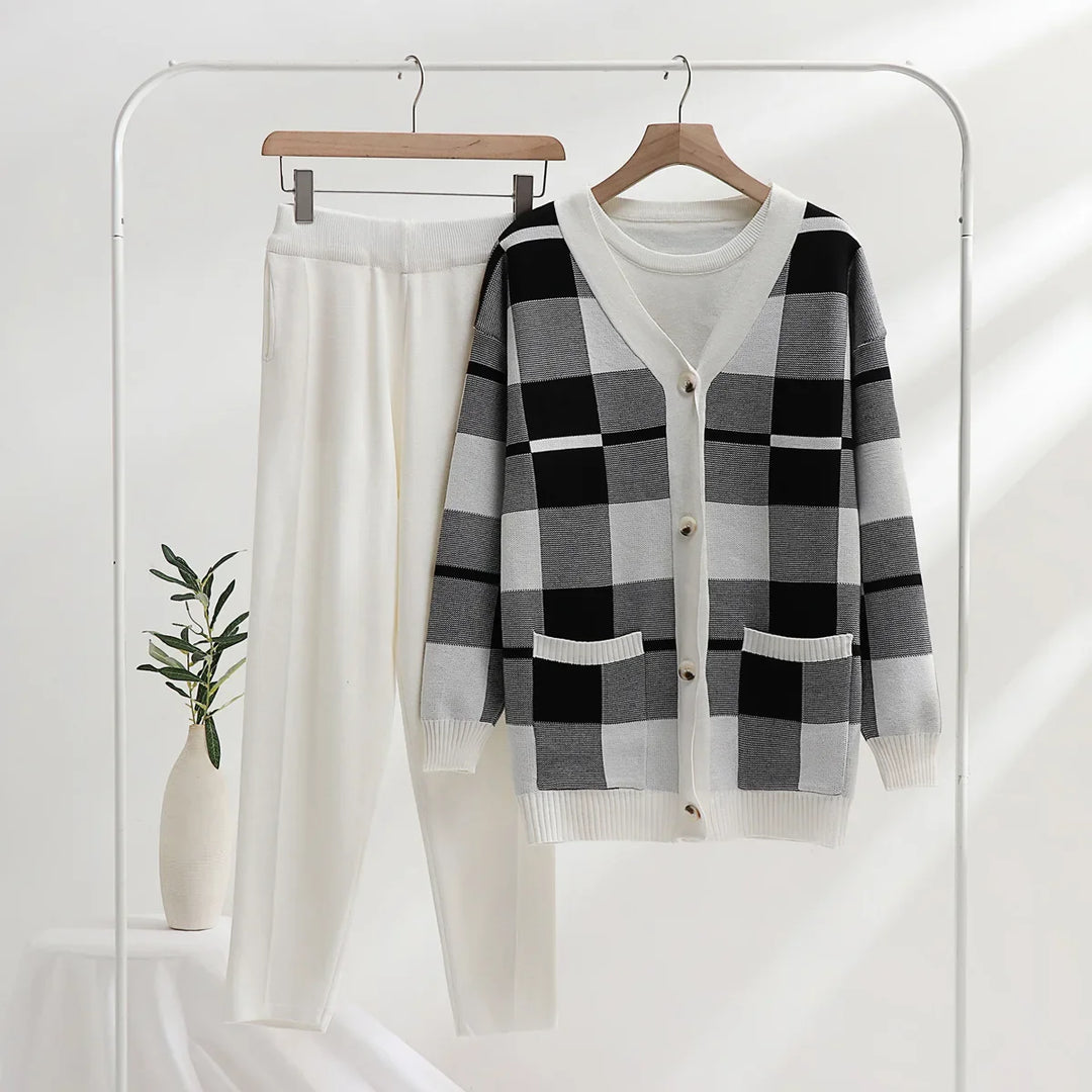 Cozy women's 3-piece plaid loungewear set with a relaxed fit, ideal for ultimate comfort and effortless casual style.