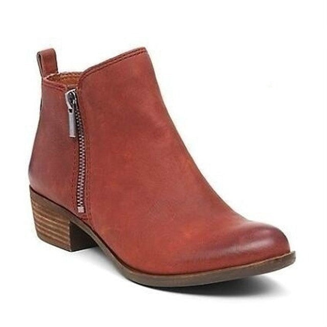 Easy-to-wear women's ankle boots, sleek block heel, convenient side zip. Perfect for stylish casual or everyday wear.
