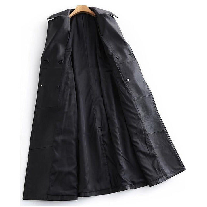 Stylish black trench coat for women, a classic & elegant long jacket for versatile fall fashion.