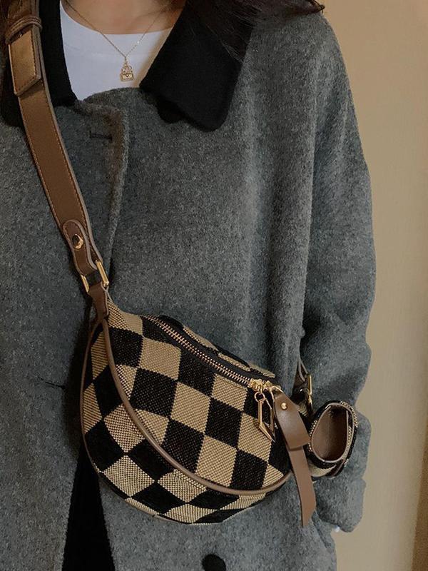Versatile women's checkered canvas bag. Chic waist bag or crossbody, perfect for modern style & convenience.