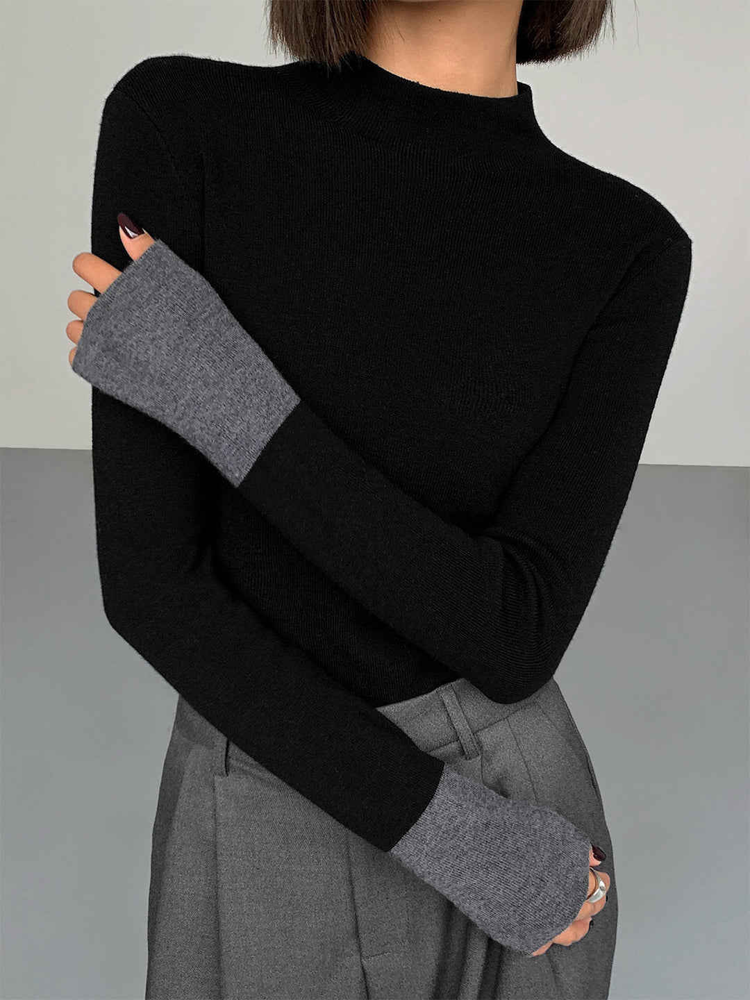 Women's chic color block long sleeve top, perfect for casual everyday wear.