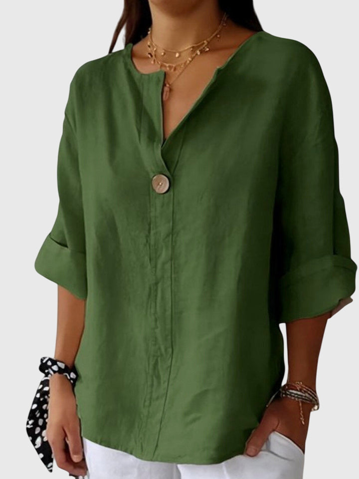 Women's long sleeve top, providing everyday elegance and chic comfort. A versatile blouse for any occasion.