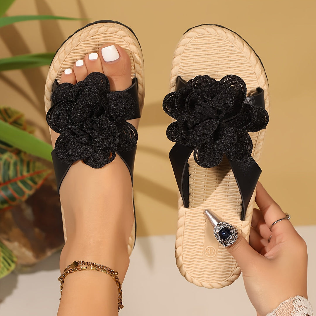Stylish women's floral pattern summer sandals, featuring a comfortable low heel & open-toe design for daily wear.