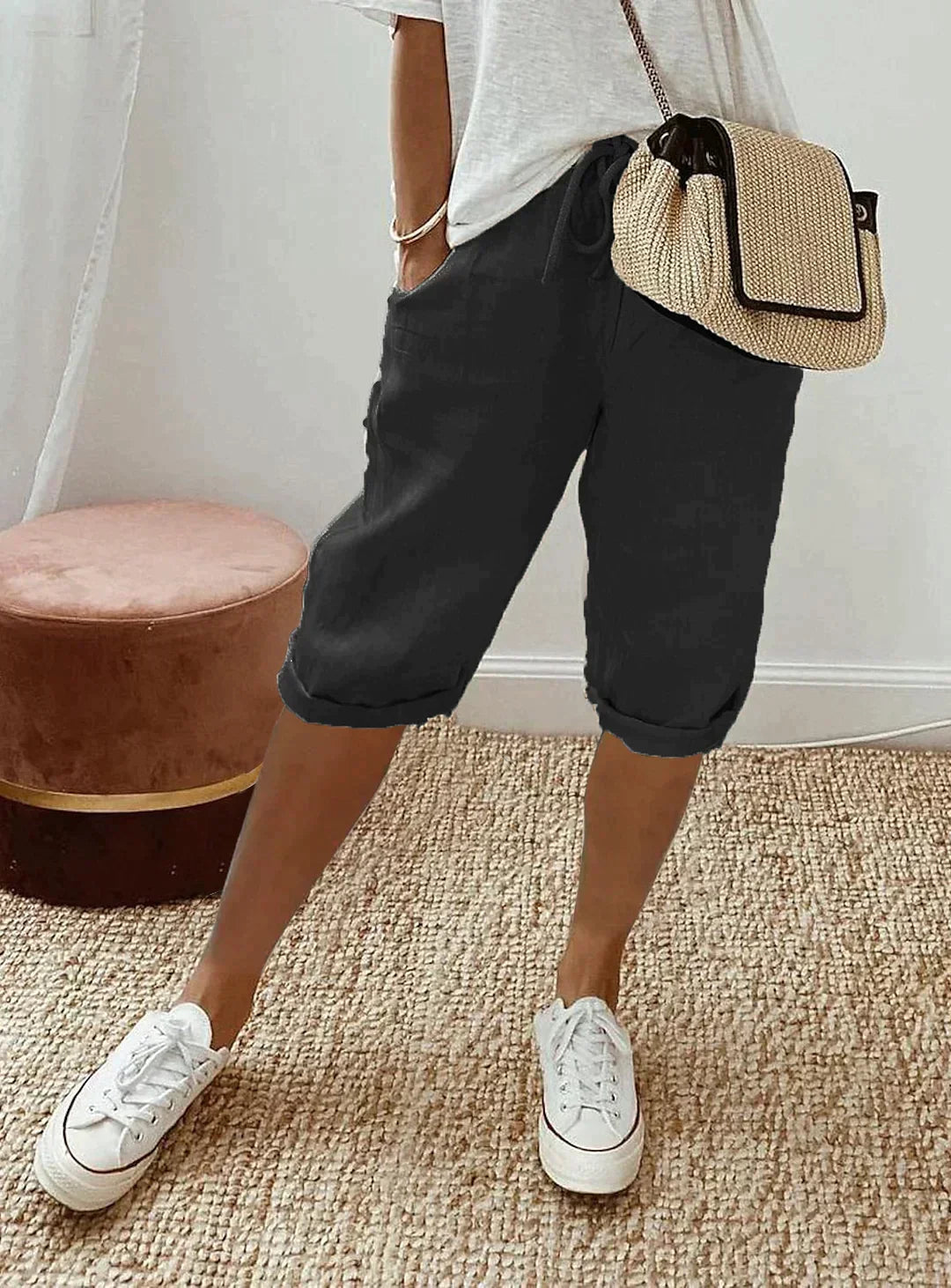 Relaxed fit women's summer trousers, comfortable linen pants for casual or chic everyday wear. Versatile & stylish.