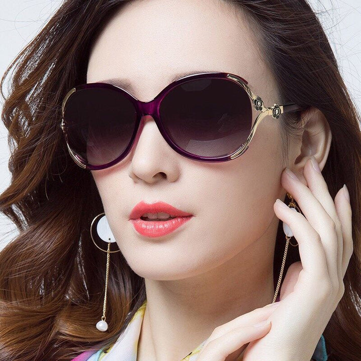 Fashionable women's oversized gradient sunglasses, a chic statement piece accessory with UV protection.