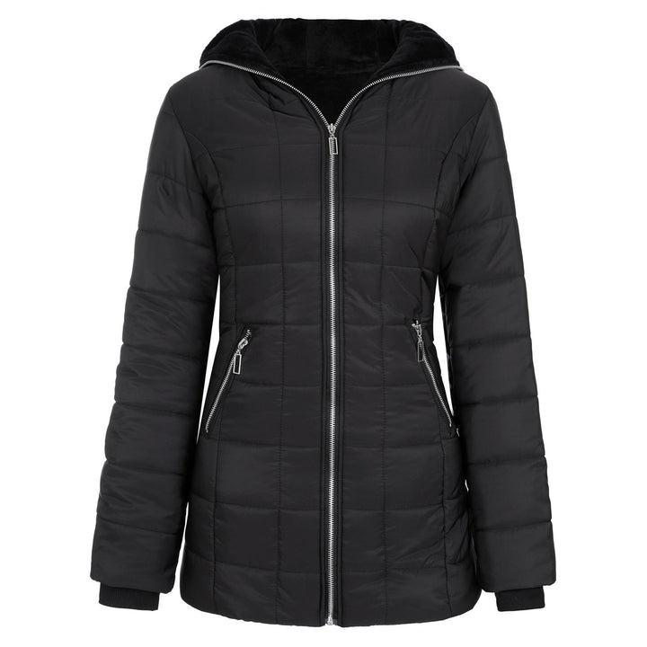 Modern women's padded Mila coat. Comfortable long winter jacket, ideal for chic everyday style.