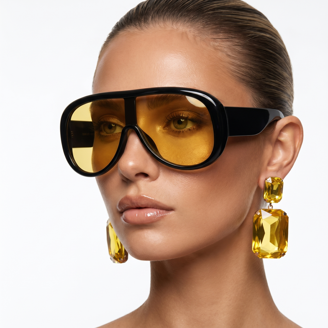 Women's chic pilot sunglasses with UV400 protection, a must-have fashion accessory.