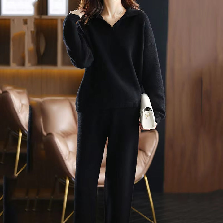 Women's slate two-piece lounge set. Relaxed fit, chic style for everyday elegance and ultimate comfort.