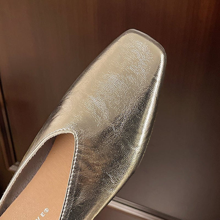 Everyday essential women's flats, square toe slip-on for chic and comfortable wear.