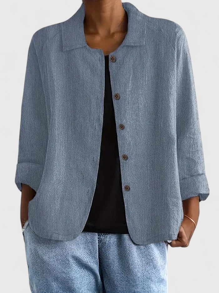 Elegant long sleeve women's blouse in a versatile style for everyday fashion.