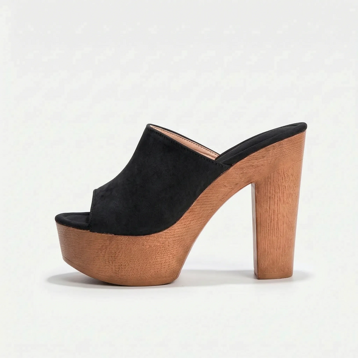 Elevated women's chunky platform sandals, providing a trendy open-toe design for versatile summer footwear.