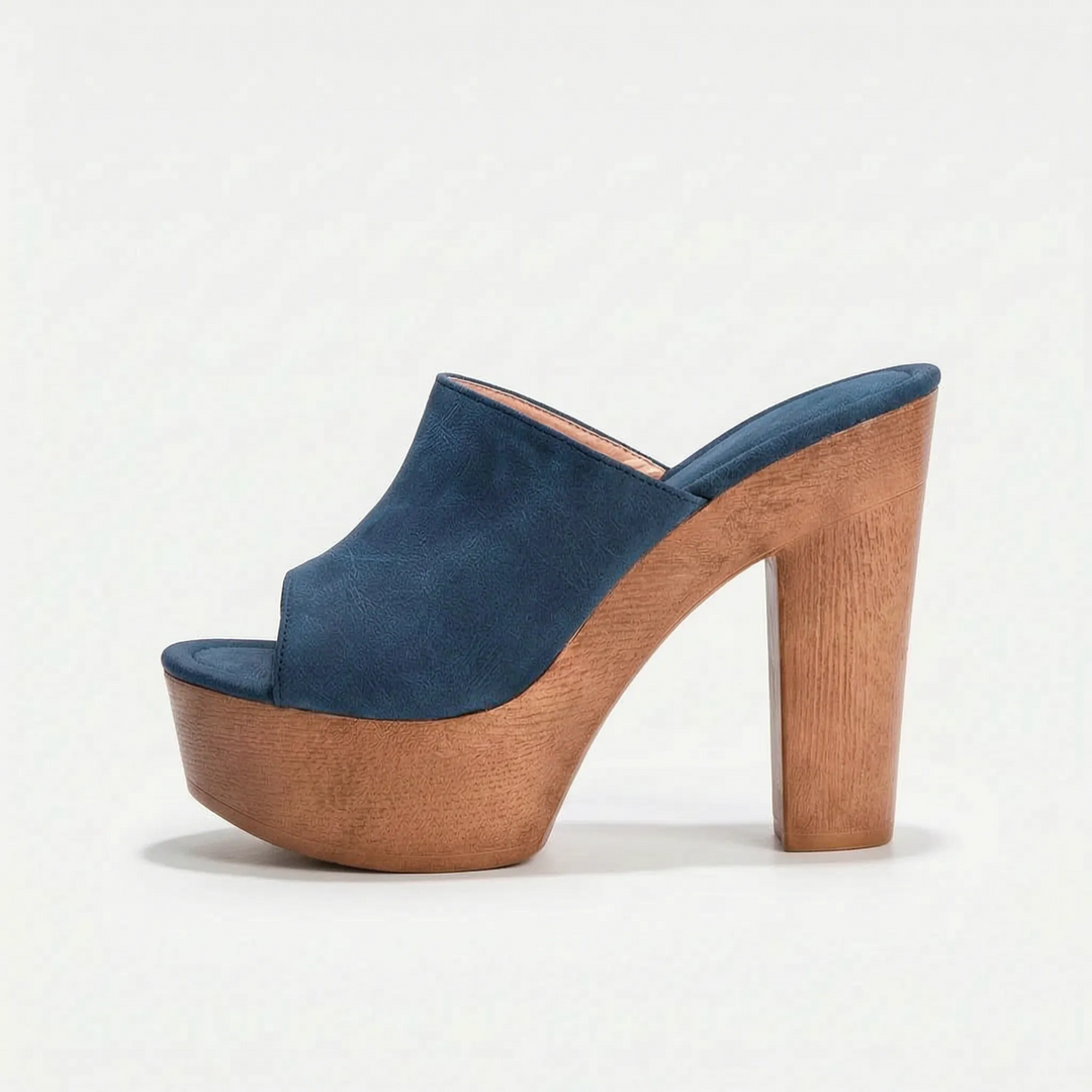 Women's platform heels, chunky block heel sandals with an open toe, ideal for comfortable and stylish summer wear.