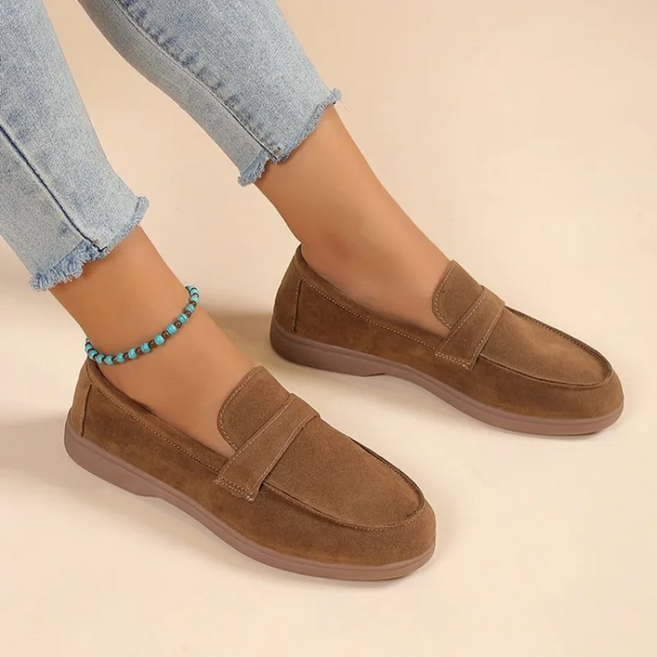 Fashionable women's slip-on loafers, combining classic style with everyday comfort.