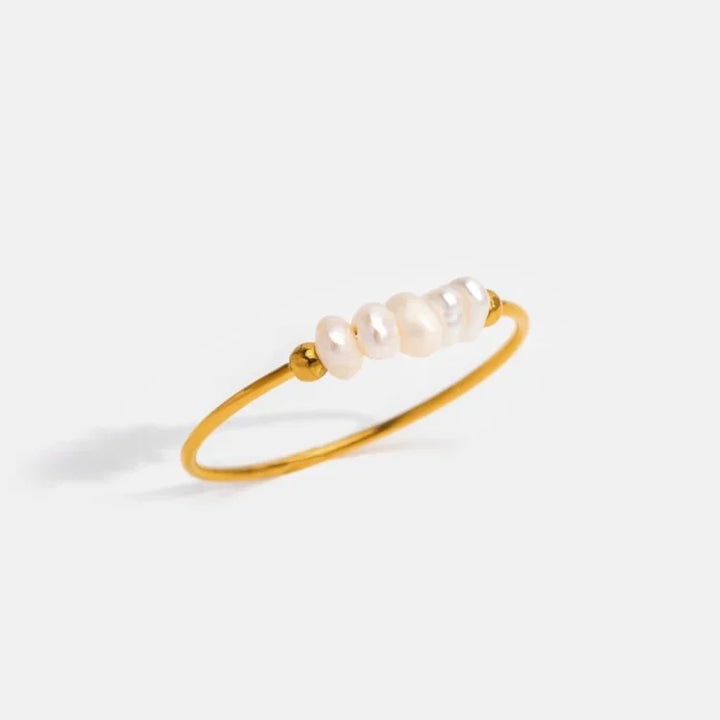 Gift for her: Classic women's gold ring with a genuine freshwater pearl, an elegant and timeless piece of jewelry.