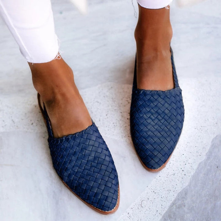 Classic women's closed toe mules, comfortable slip-on backless flats for daily wear.