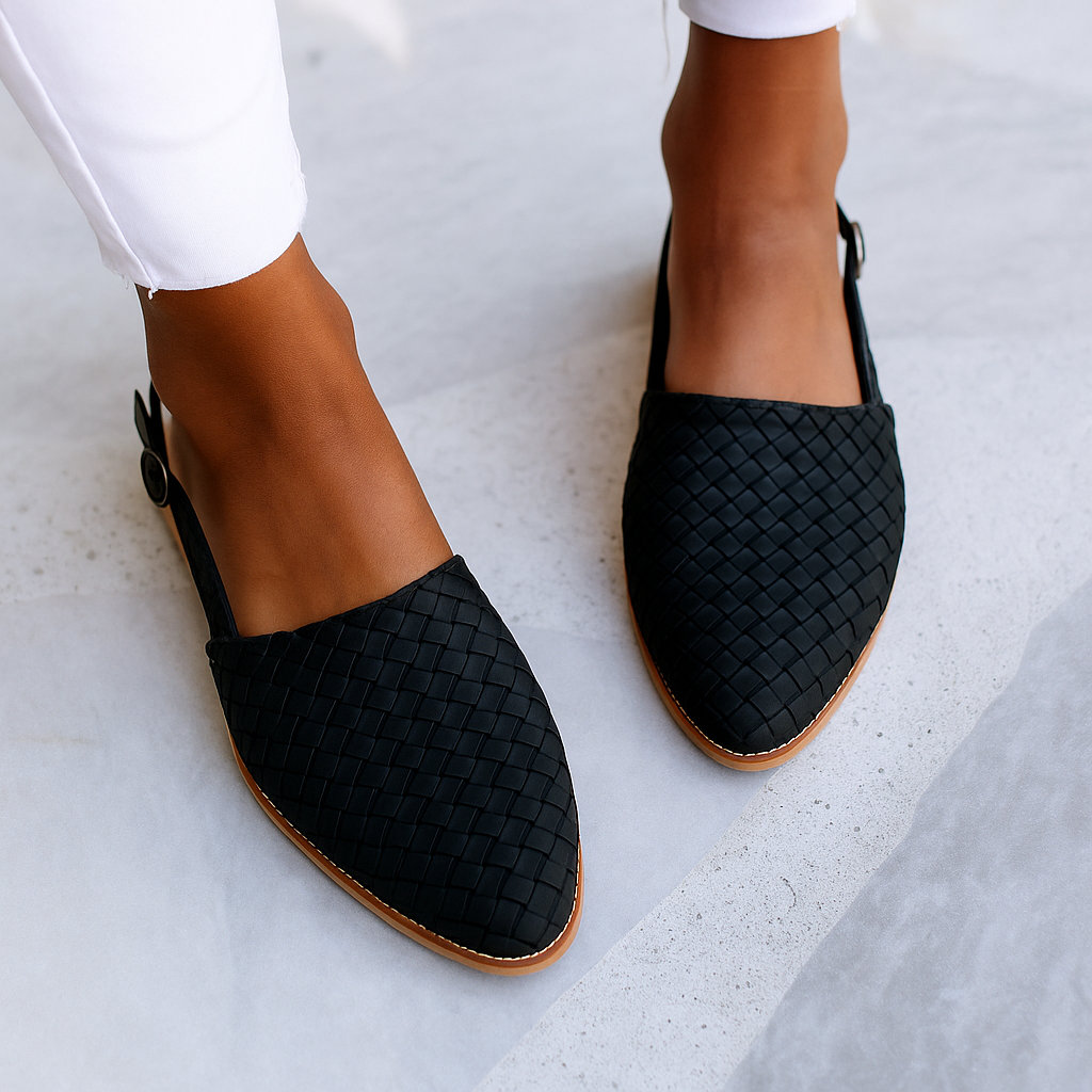 Versatile women's closed toe slip-on mules, comfortable backless casual flats for daily.