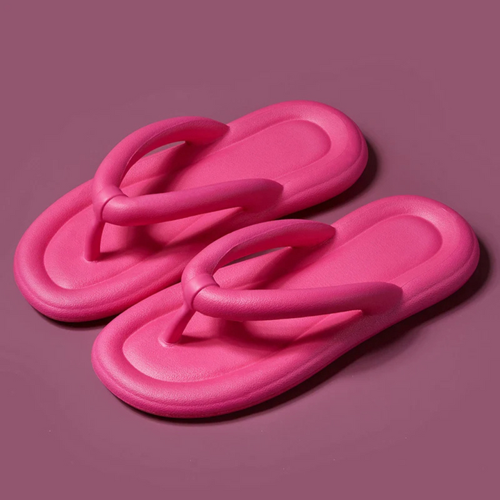 Comfortable women's flip-flops, perfect summer footwear & beach shoes. Cloud-soft soles for vacation essential.