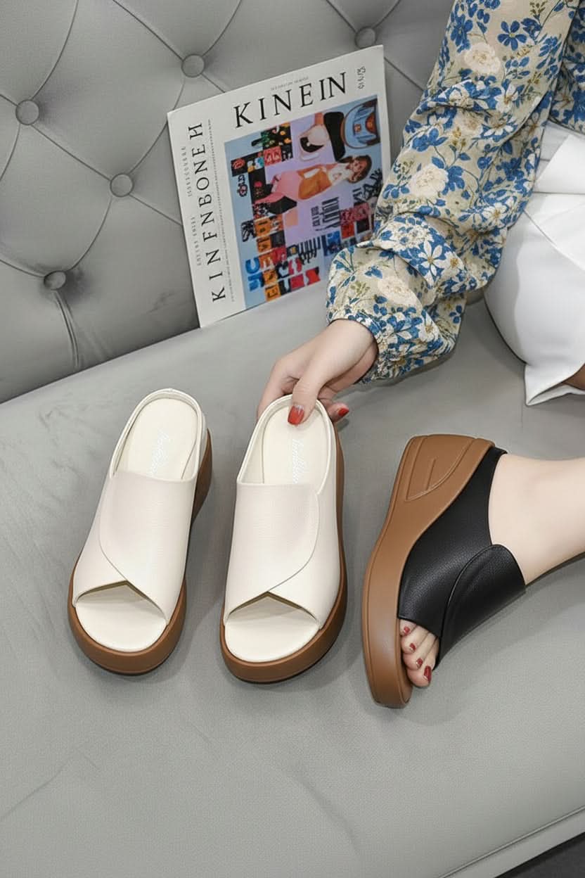 Comfortable women's travel sandals, cloud-soft cushioned for lightweight, all-day wear during summer adventures.