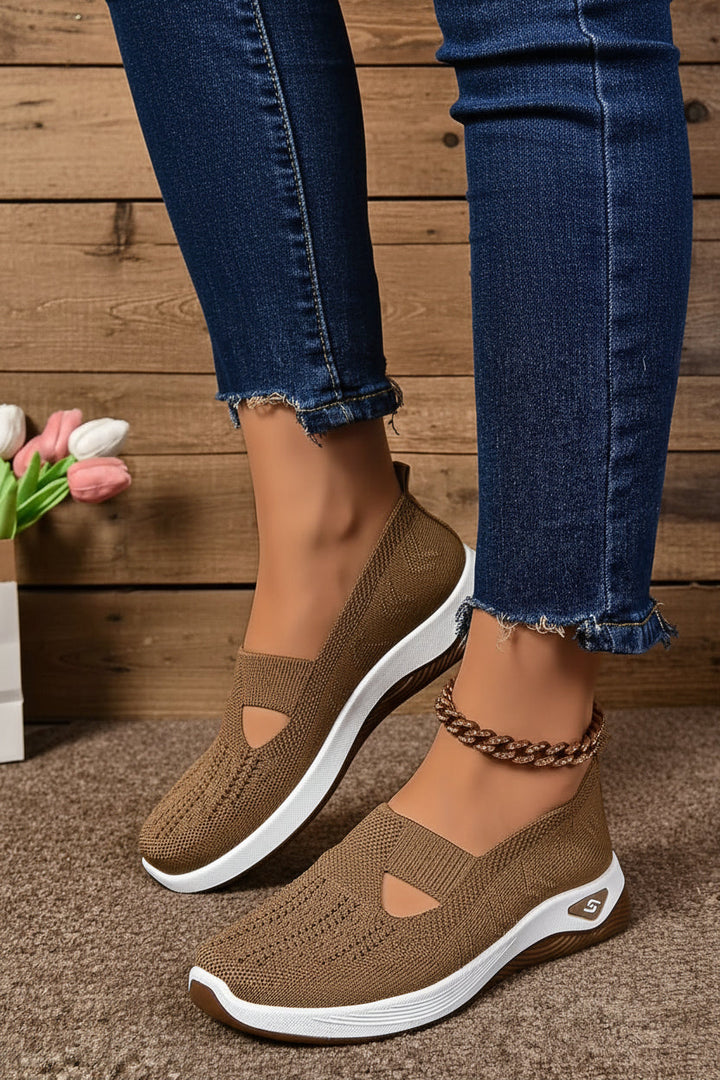 Women's stylish CloudStride walking shoes, engineered for everyday comfort and versatile wear.