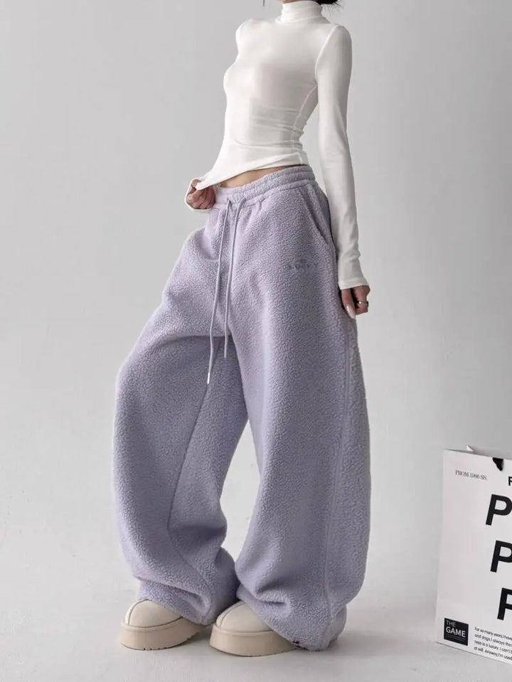 Women's Cloudwalk ultra-soft lounge pants in relaxed fit, perfect for cozy comfort & everyday relaxation.