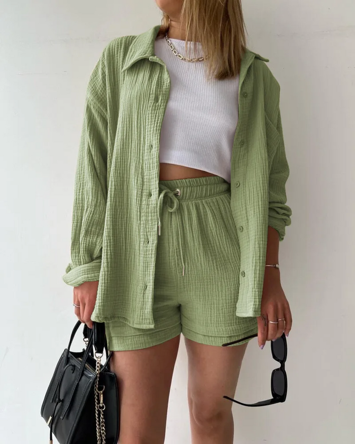 Women's casual cotton lounge set with shorts, relaxed and perfect for everyday.