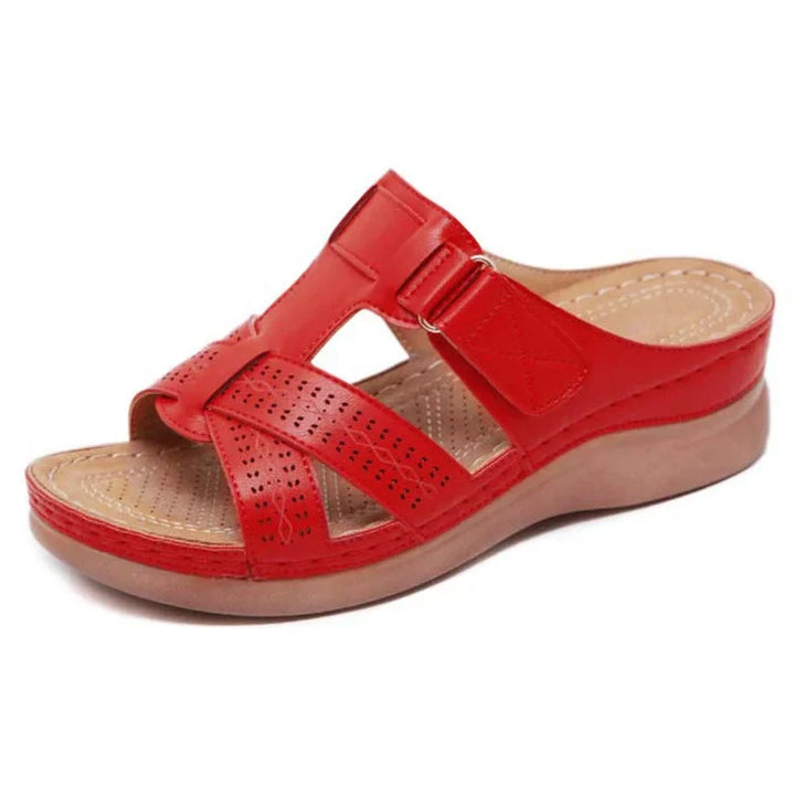 Soft, durable women's casual sandals with adjustable fit & excellent foot support for summer.