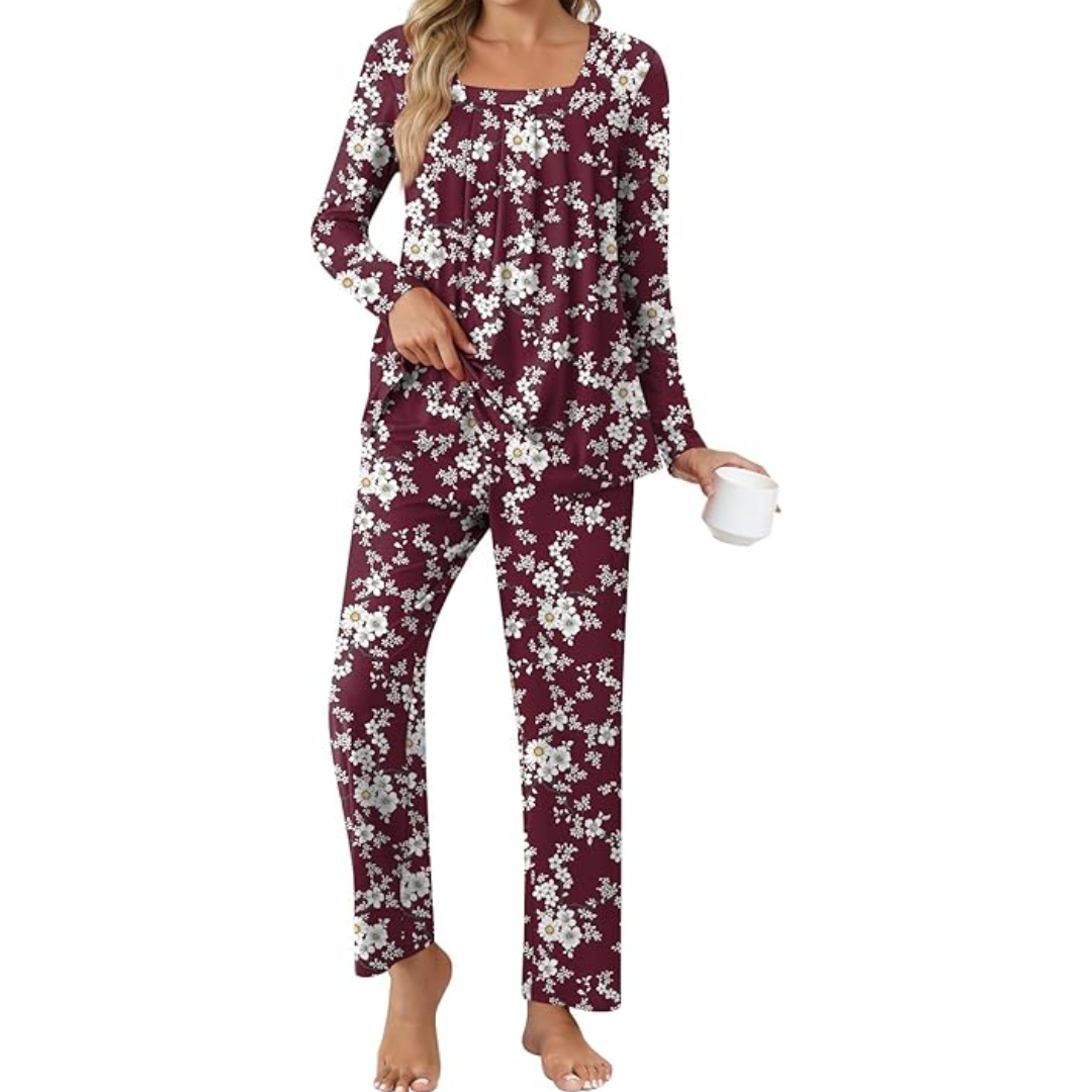 Stylish women's fall fashion lounge set, two-piece pajamas with functional pockets