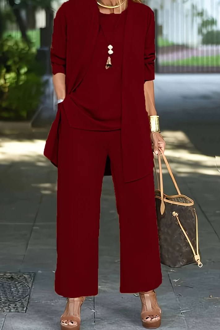 Elegant women's 3-piece resort wear set, comfortable and chic for summer vacations.