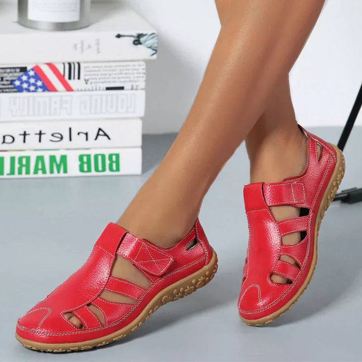 Versatile women's balance sandals, ideal for comfort and support during daily activities.