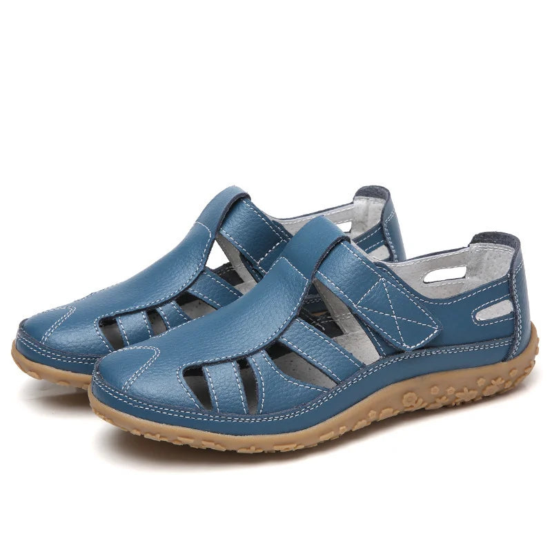 Supportive women's sandals, designed for balance and all-day comfort.