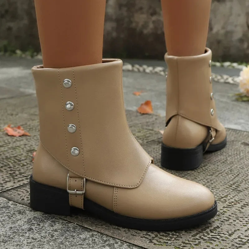 Durable and comfortable brown women's ankle boots for all-day wear. Versatile everyday fall & winter footwear.