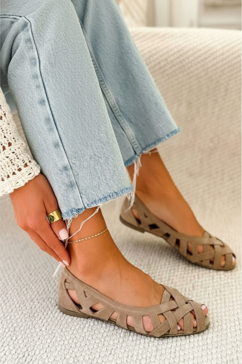 Women's comfortable braided crossover strap sandals for stylish everyday summer wear.