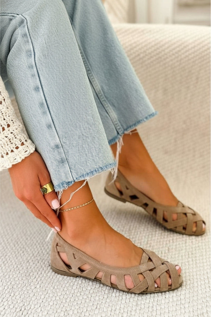 Women's comfortable braided crossover strap sandals for stylish everyday summer wear.