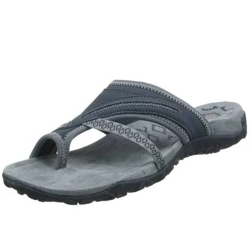 Women's comfortable cross strap sandals with arch support, ideal for casual summer wear & walking comfort.