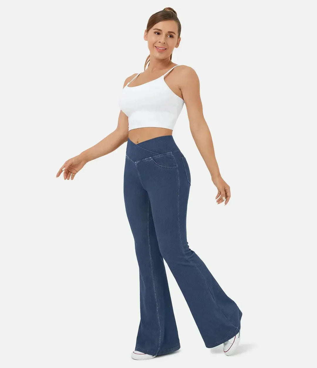 Aria women's comfortable high waist curvy jeans, versatile for everyday fashion in black.