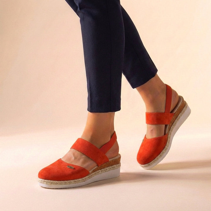 Versatile women's espadrille platform sandals, providing comfort fit & chic style. Essential summer fashion footwear.