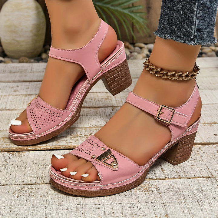 Fashionable women's everyday sandals. Stylish flat summer shoes with an open-toe, ideal for casual comfort.