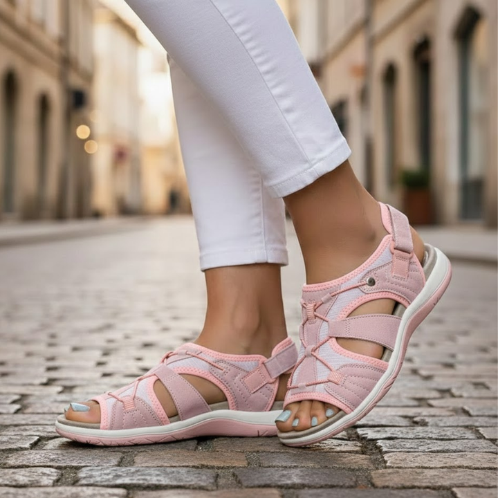 Everyday women's flat sandals, offering ultimate comfort for long walks in summer.